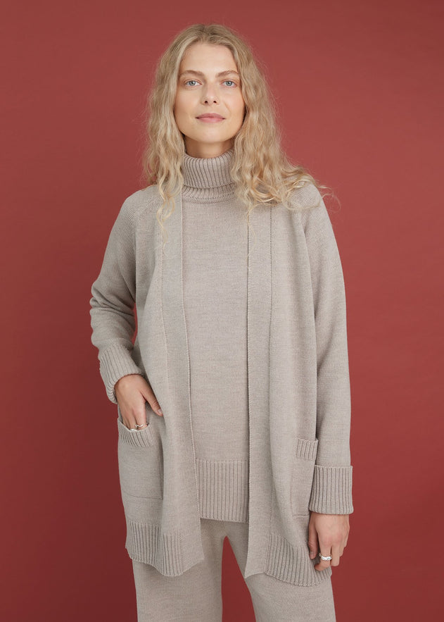 Knitted Merino Wool Cardigan with Pockets Beige