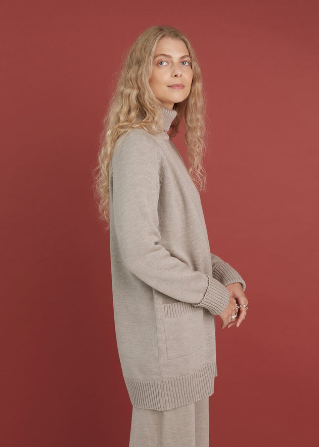 Knitted Merino Wool Cardigan with Pockets Beige