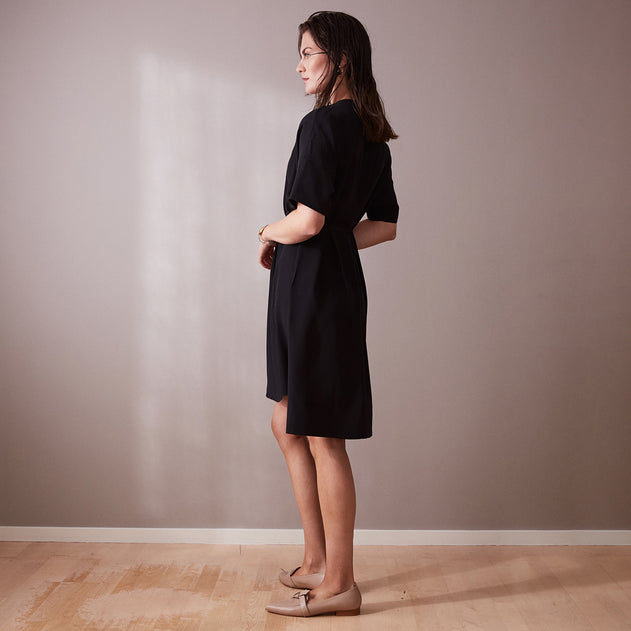 Short V-Neck Day Dress Black Silk