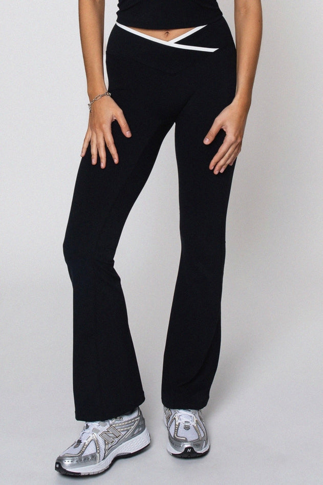 Ace Flare Pants Black