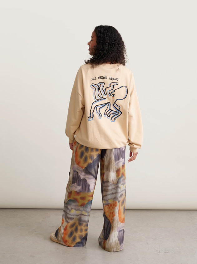 Messing Around Sweatshirt Beige