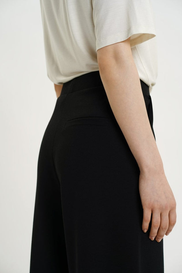 Leia Wide Pants Black - IVALO.COM