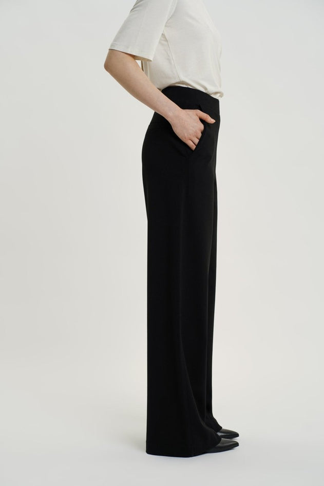 Leia Wide Pants Black - IVALO.COM