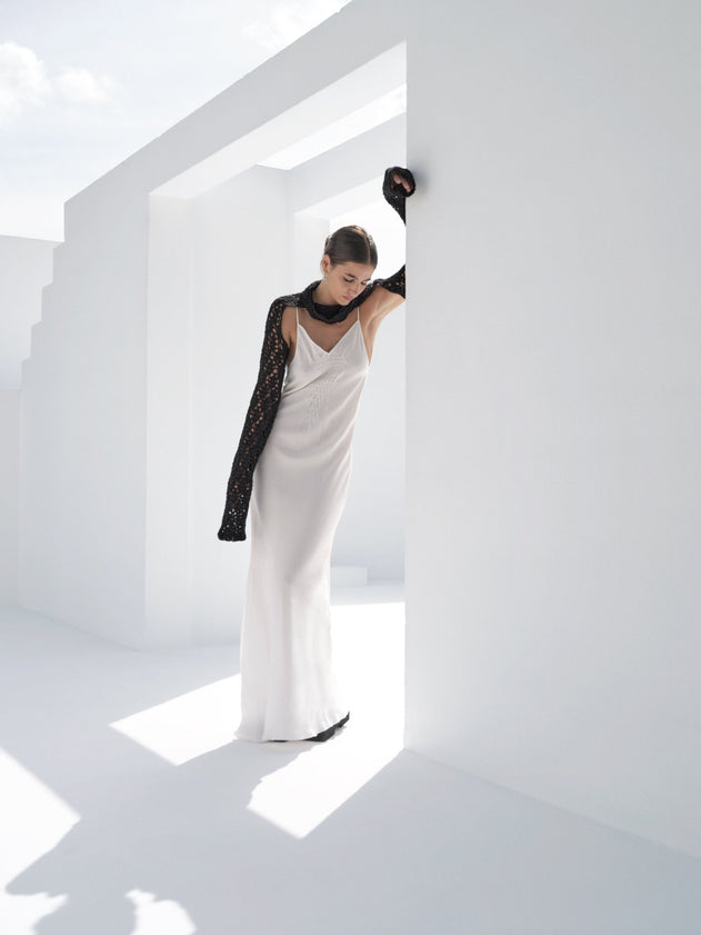 Izium Black Kolosky Long Sleeves