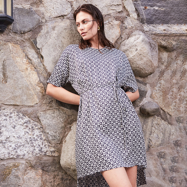 Short Round Neck Day Dress Chess Print