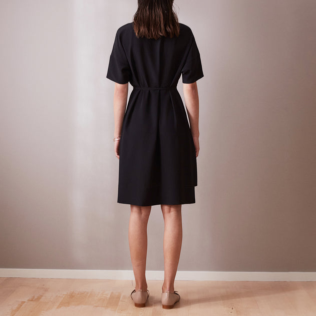 Short V-Neck Day Dress Black Silk