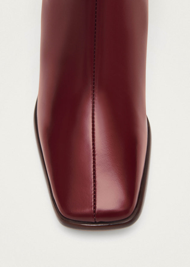 East Leather Boots Sleek Burgundy