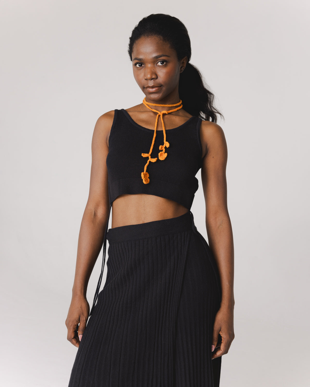 Drebulė Cotton Crop Top Black