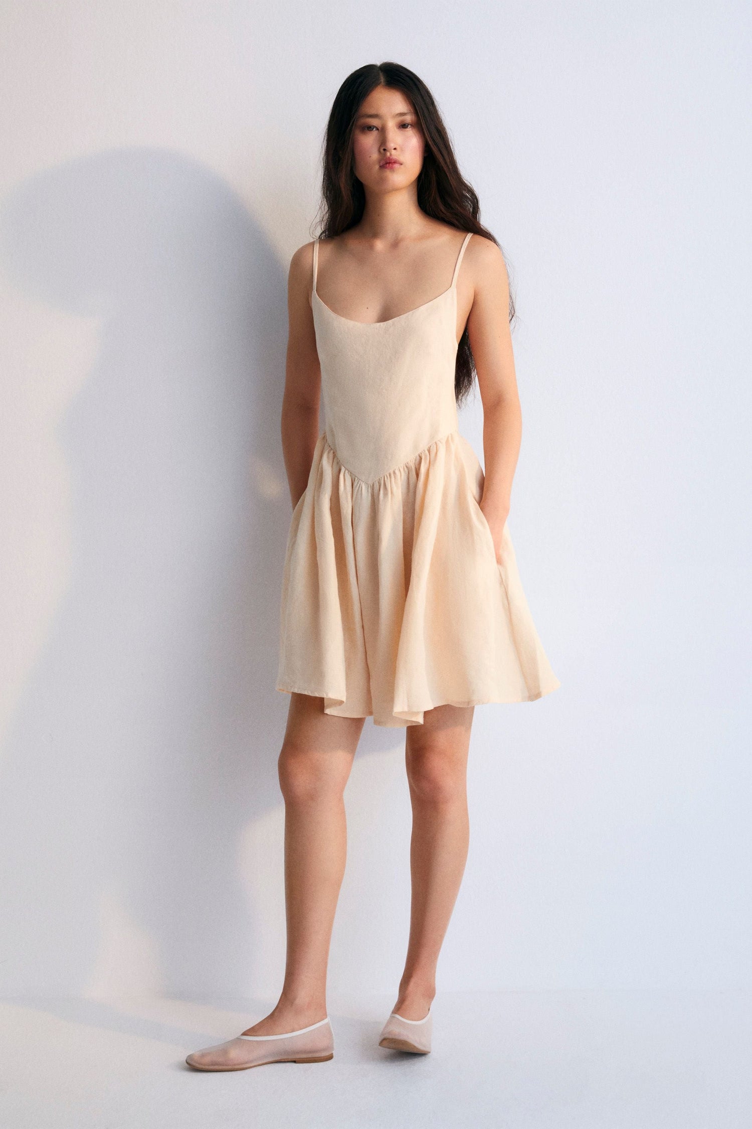 Women's Hera Short Sleeveless Dress Macadamia
