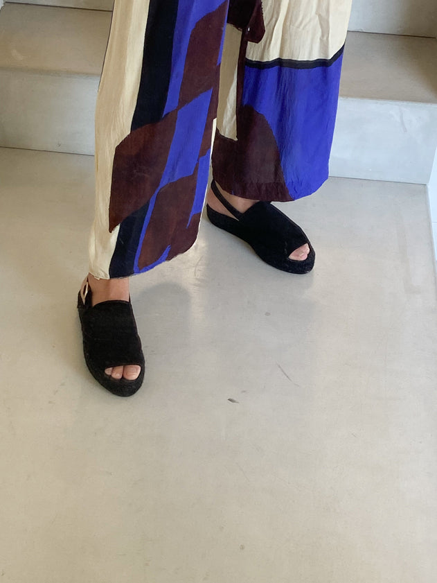 Total Black Strap Sandal