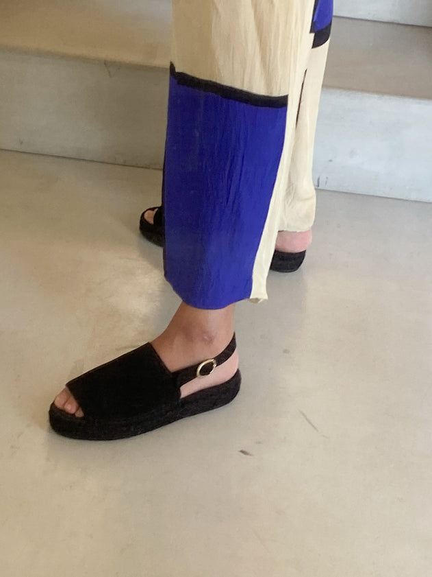 Total Black Strap Sandal