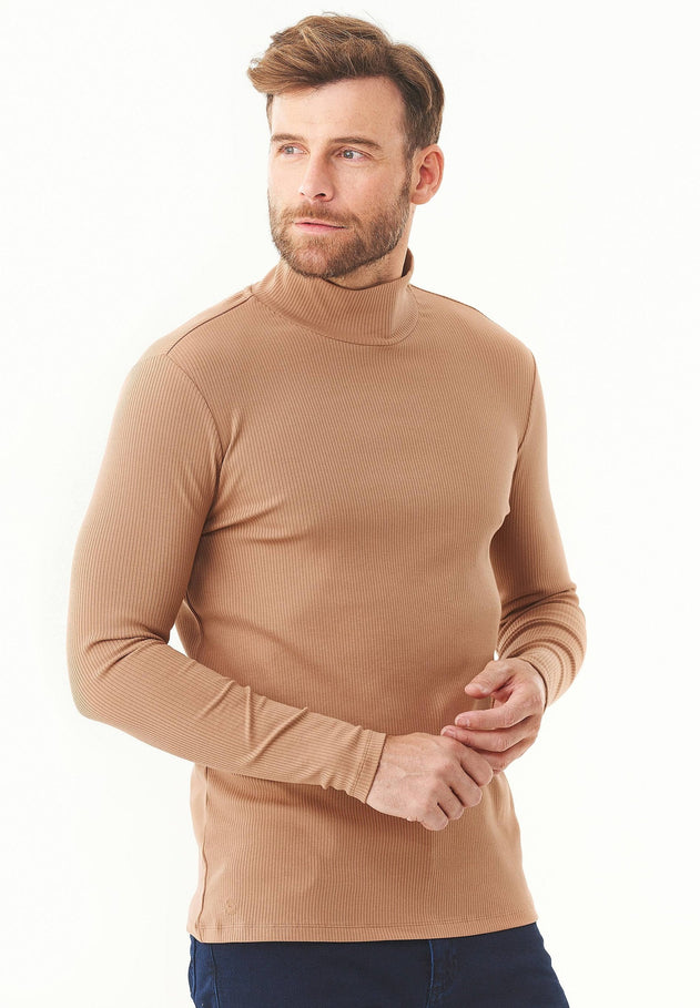 Men's Long-Sleeved Ribbed Turtleneck Shirt Light Brown