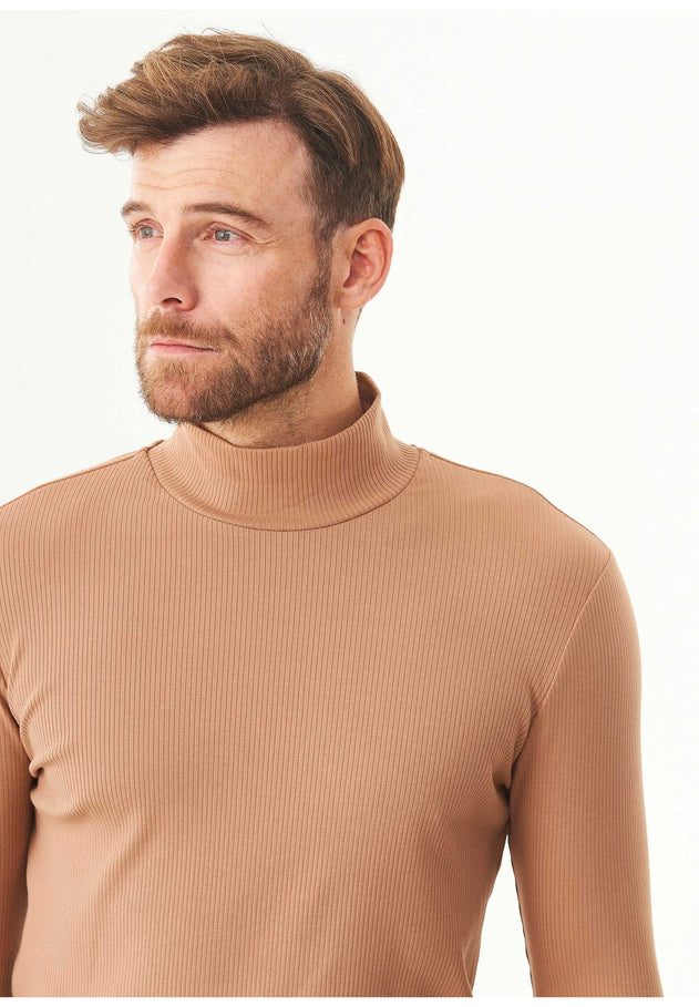 Men's Long-Sleeved Ribbed Turtleneck Shirt Light Brown