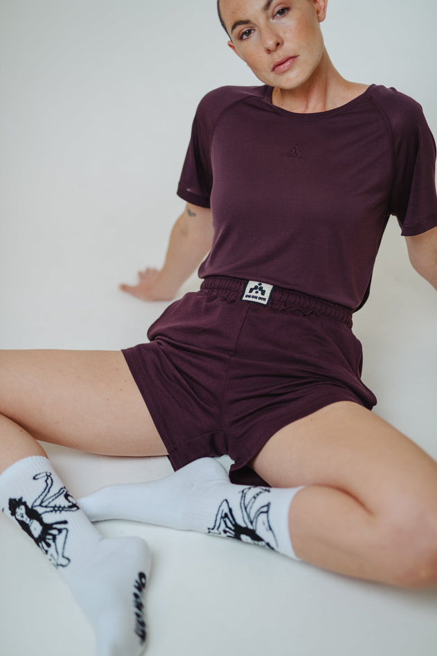 Front Label Relaxed Fit Tech Shorts Violet Black