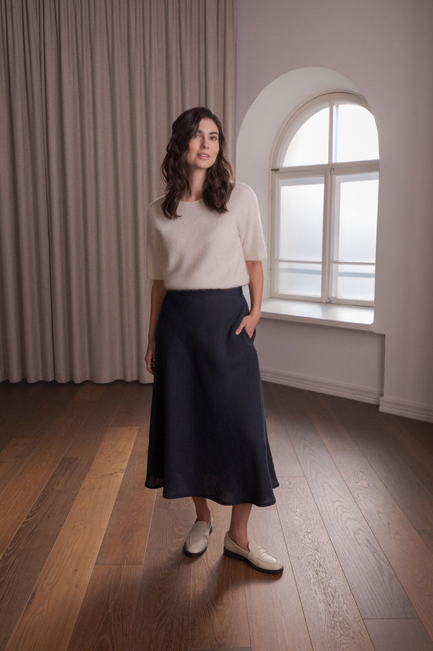 Liana Wide-hemmed Linen Skirt Dark Navy