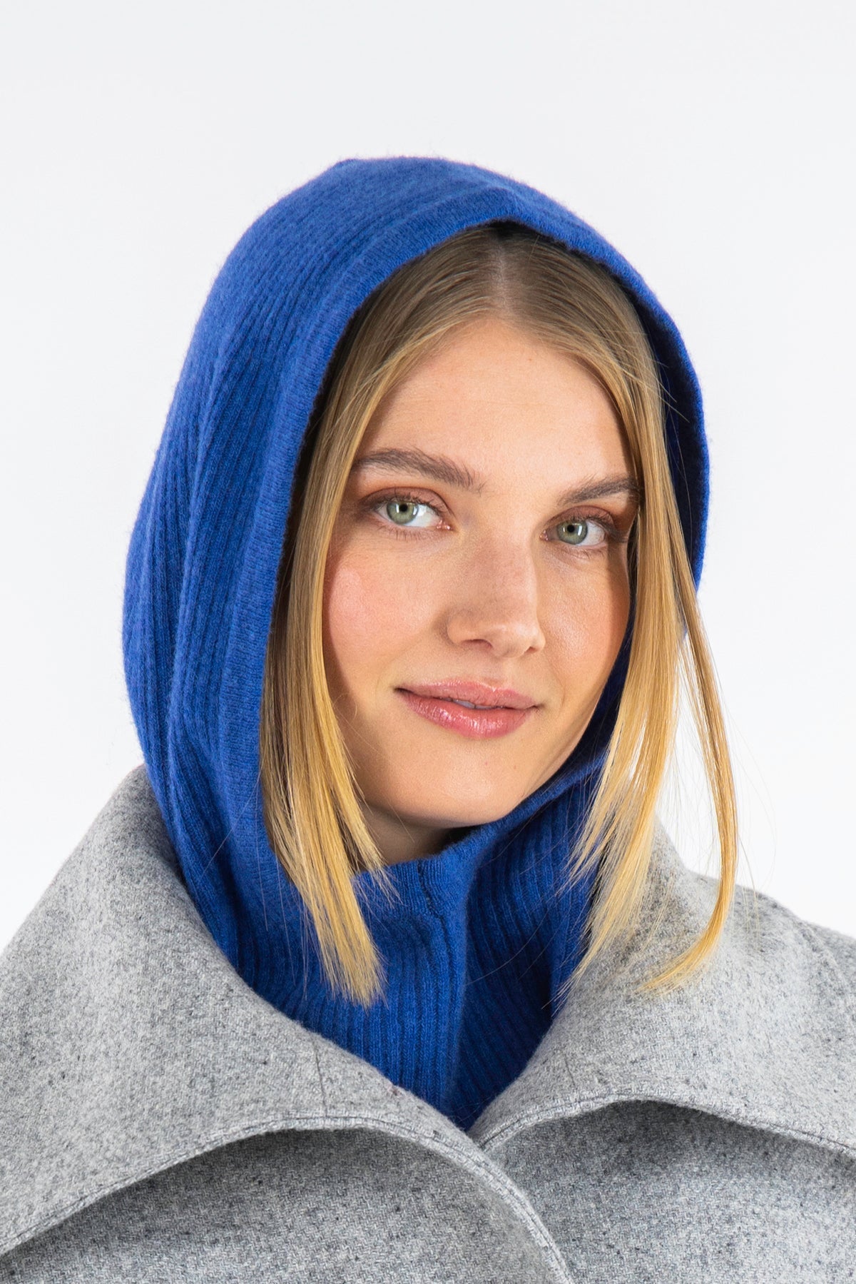 Retki Knitted Hood