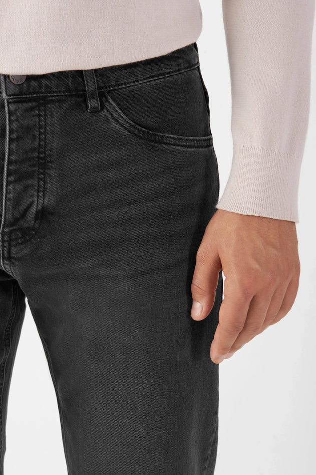 Rise Relaxed Tapered Basic Jeans Black