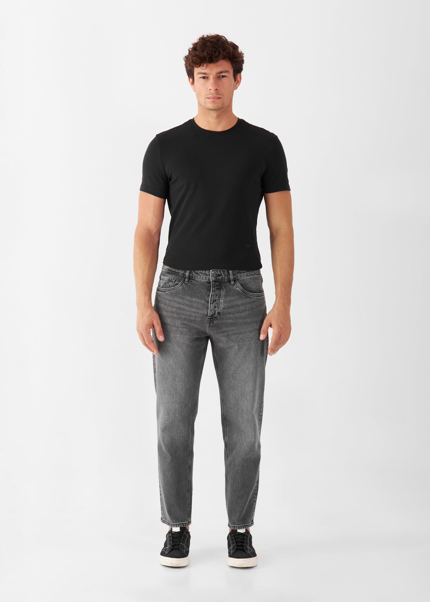 Rise Relaxed Tapered Basic Jeans Vintage Grey