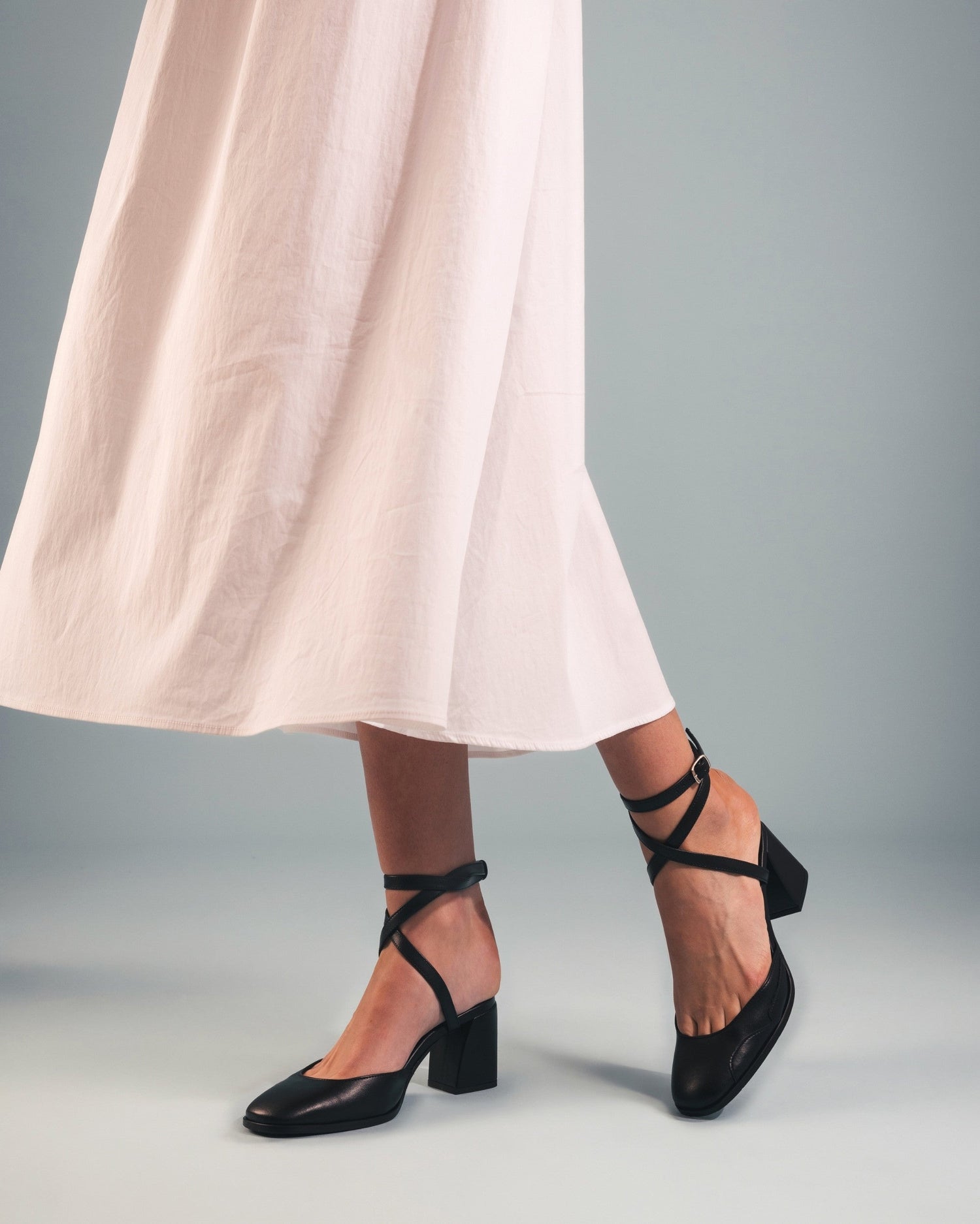 Lisa Slingback Shoes Black