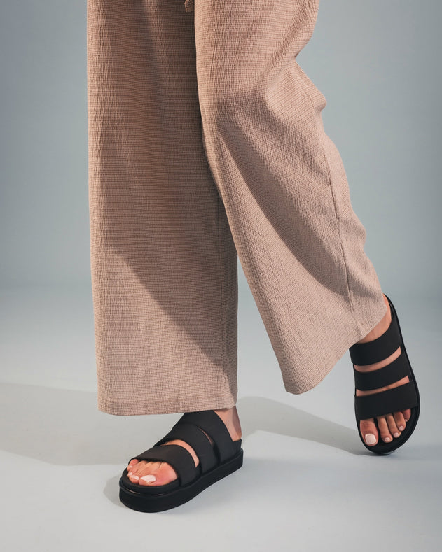 Tonga Sandals Black