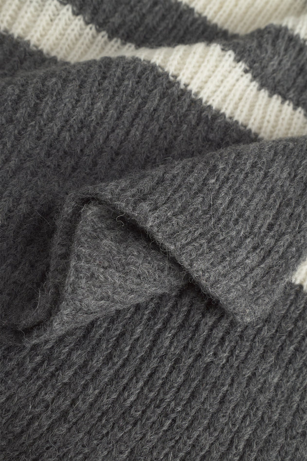 Knitted Alpaca Mix Scarf Grey