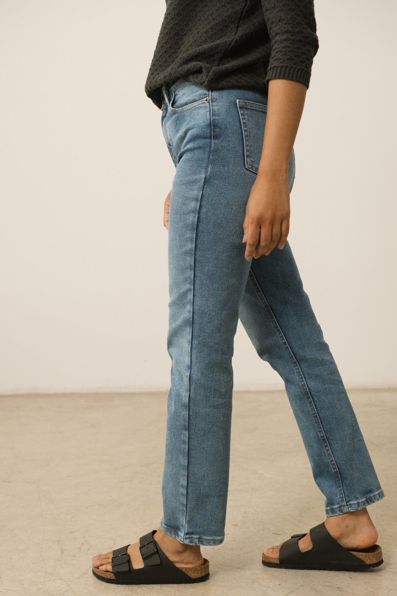 Gueda Momfit Denim Trousers Washed Blue