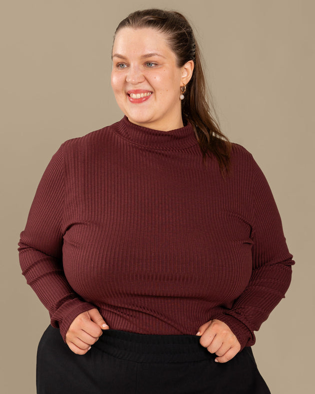 Ribbed Turtleneck Burgundy