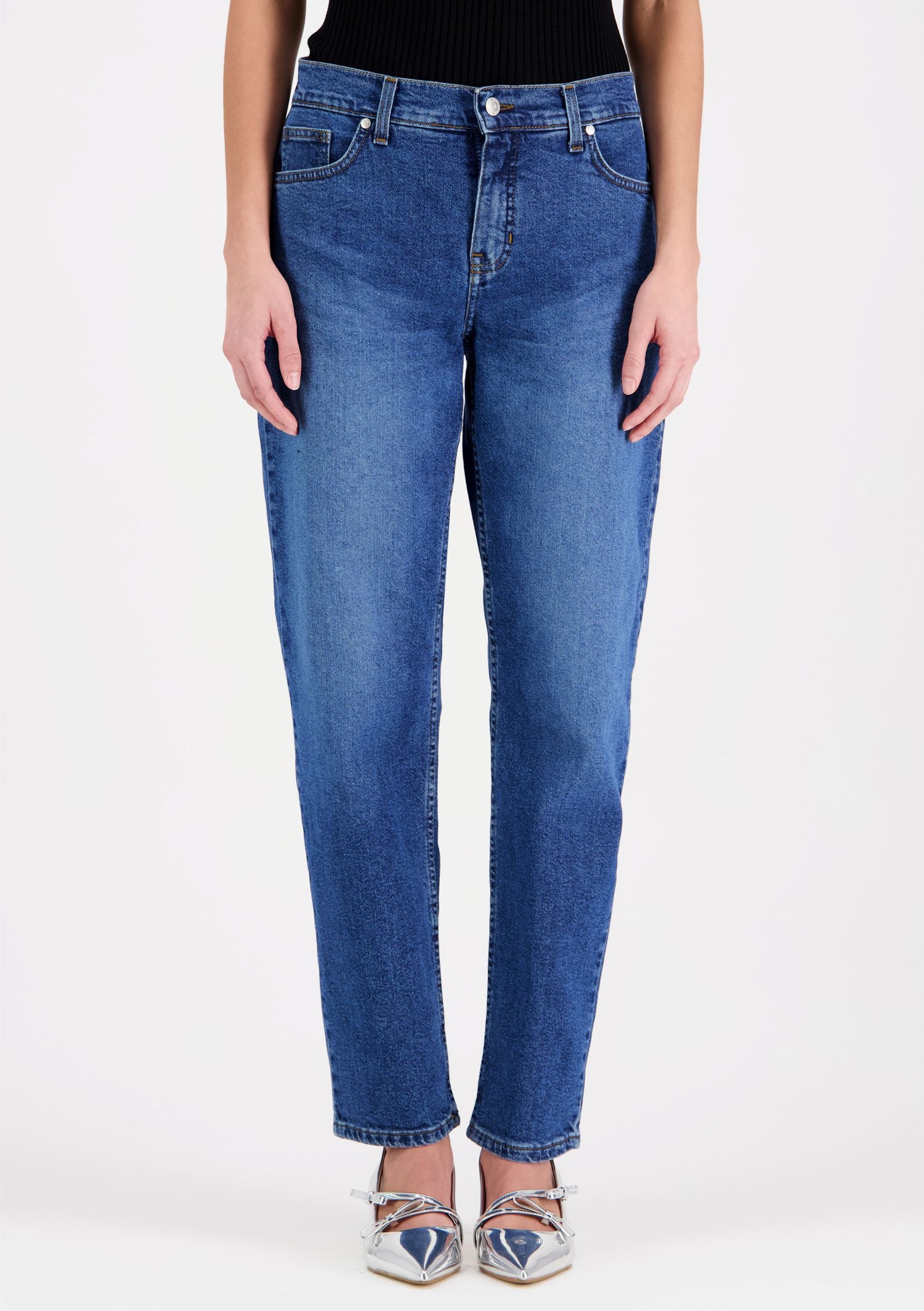 Amy Regular Fit Barrel Leg Jeans Blue