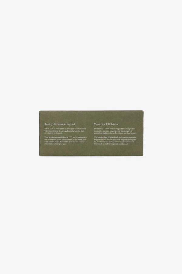 Arkivé Care Clothes Brush