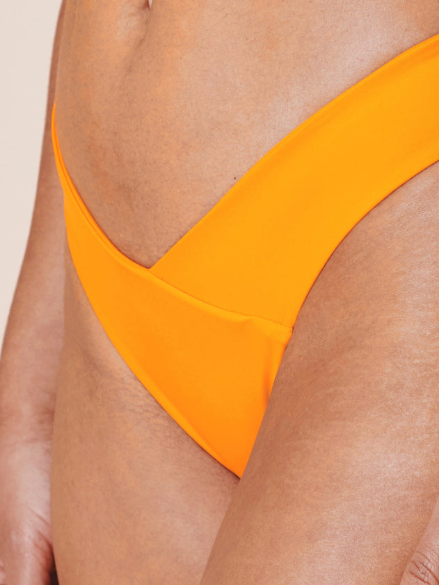Canggu V-Shape Bikini Bottom Flame