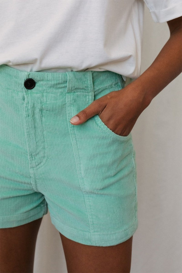 Cockatoo Shorts Mint Leaf - IVALO.COM