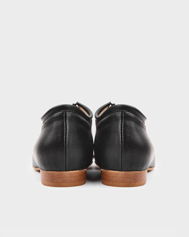 Akira Pumps Nopal Flats Black
