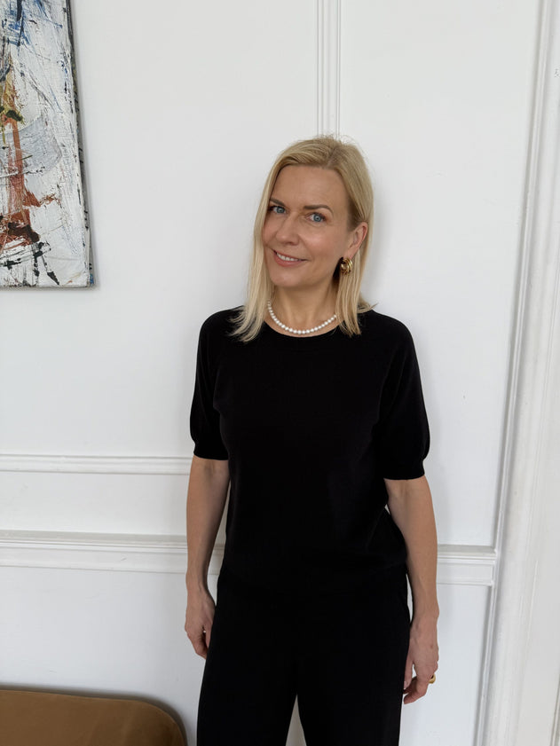 Amelié Knitted Short Sleeved Blouse Black