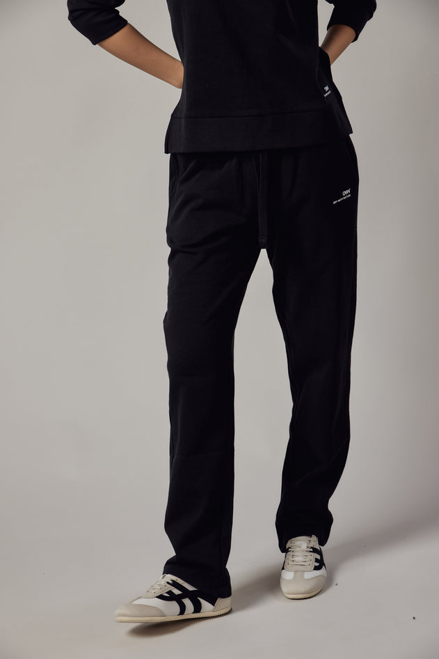 Women's Straight Gauzy Joggers Black