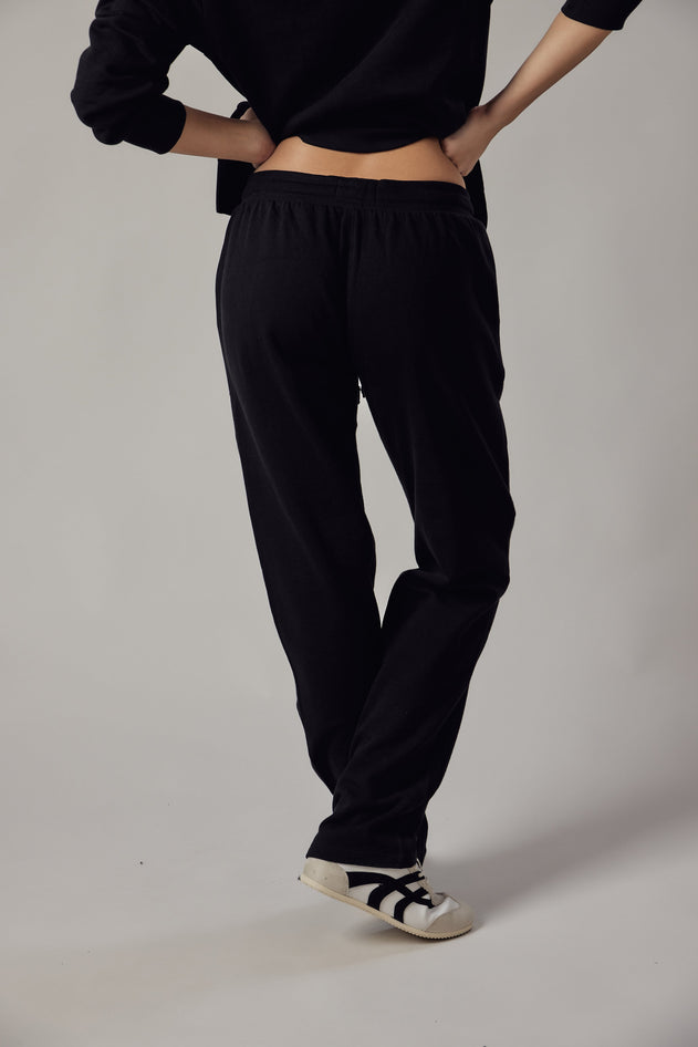 Women's Straight Gauzy Joggers Black