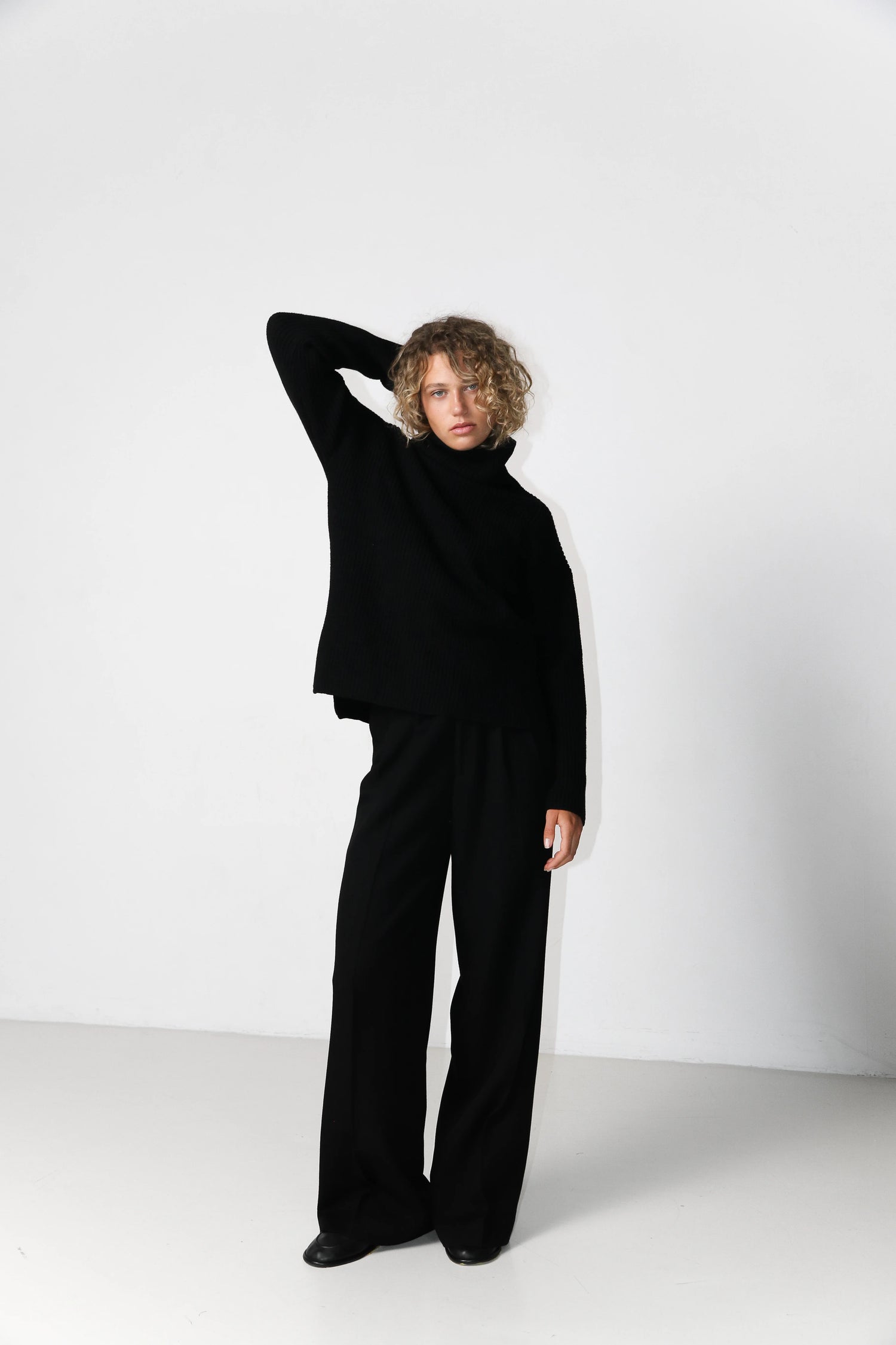 Heavy Roll Neck Black