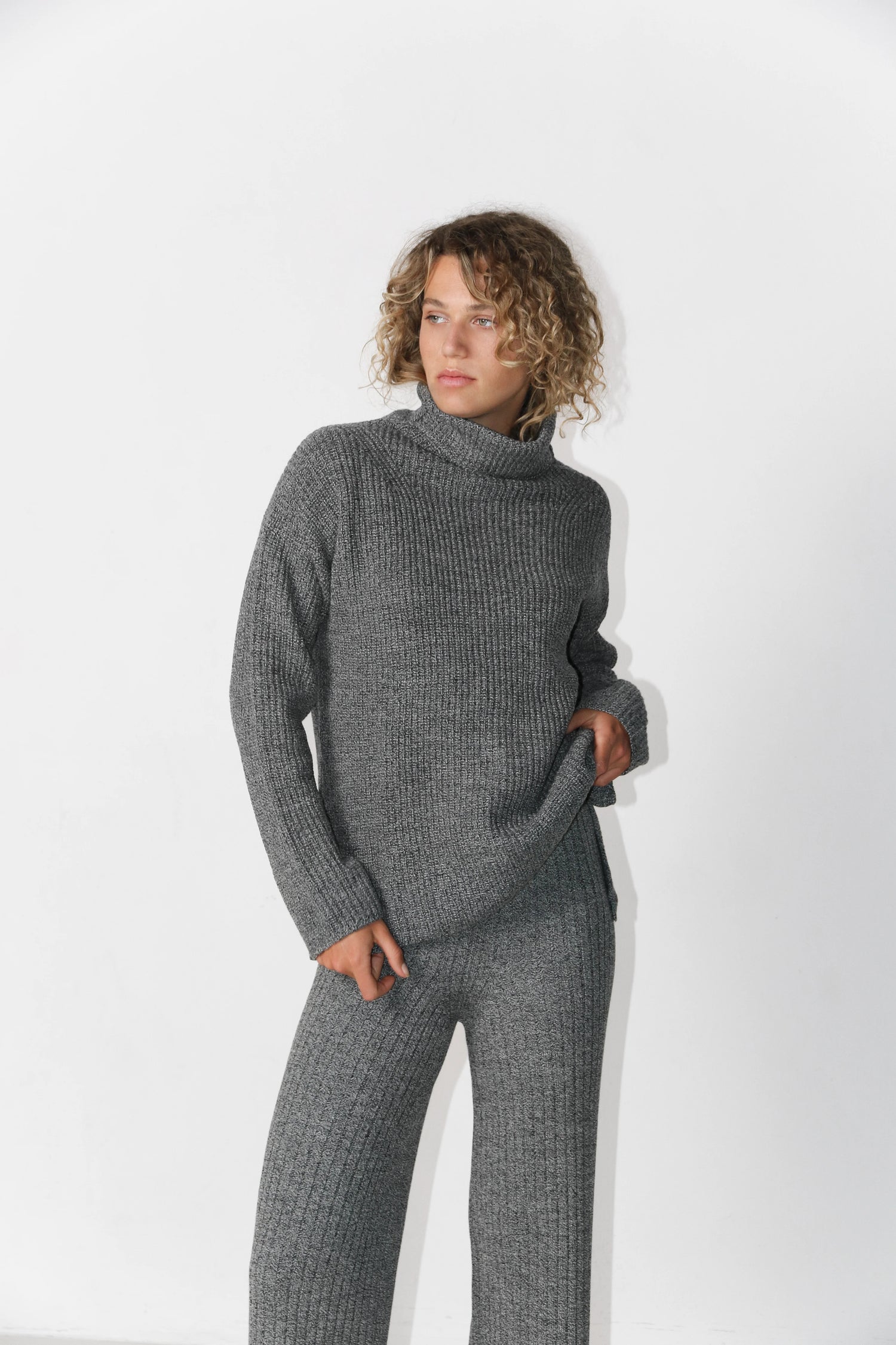 Heavy Roll Neck Dark Grey