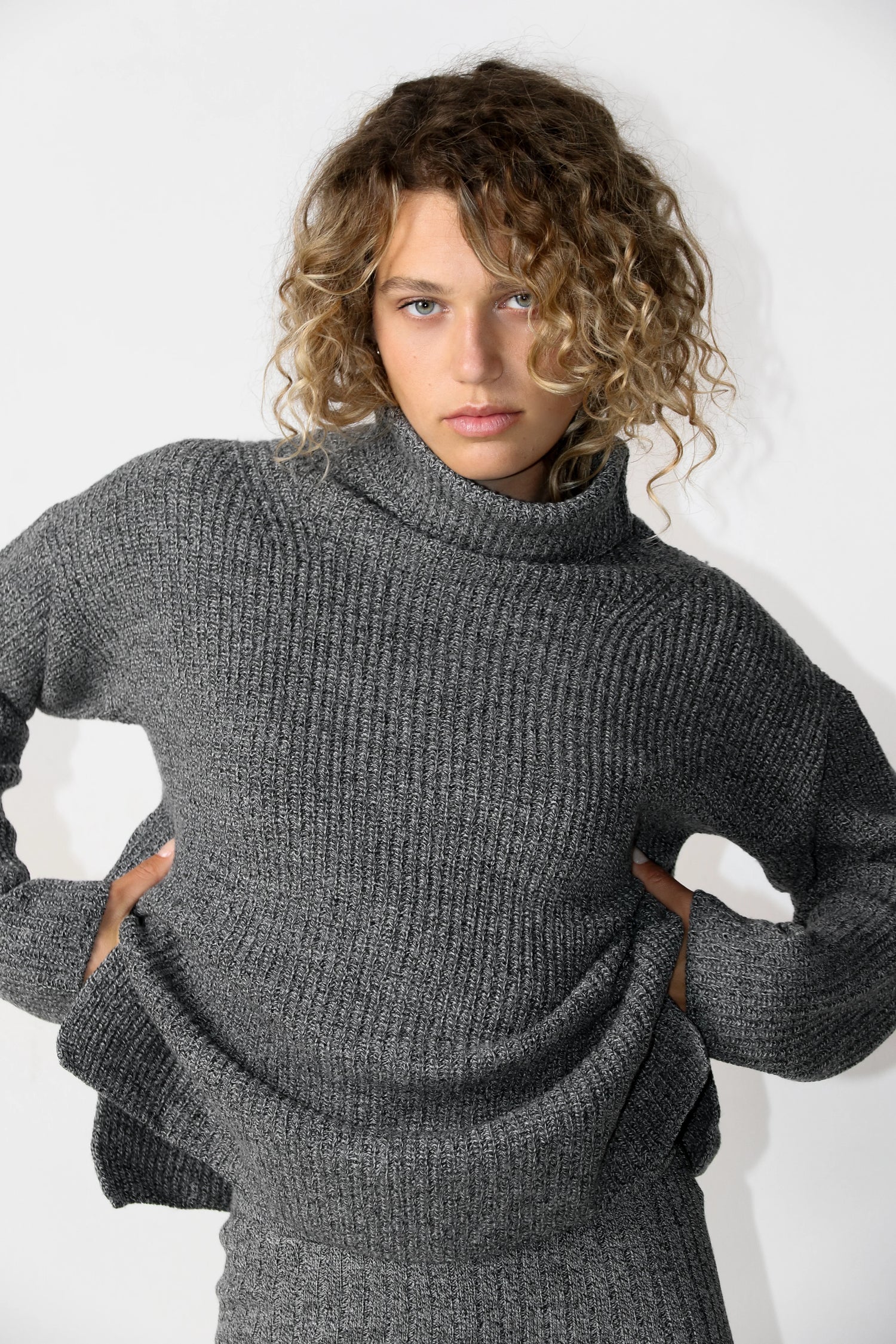 Heavy Roll Neck Dark Grey