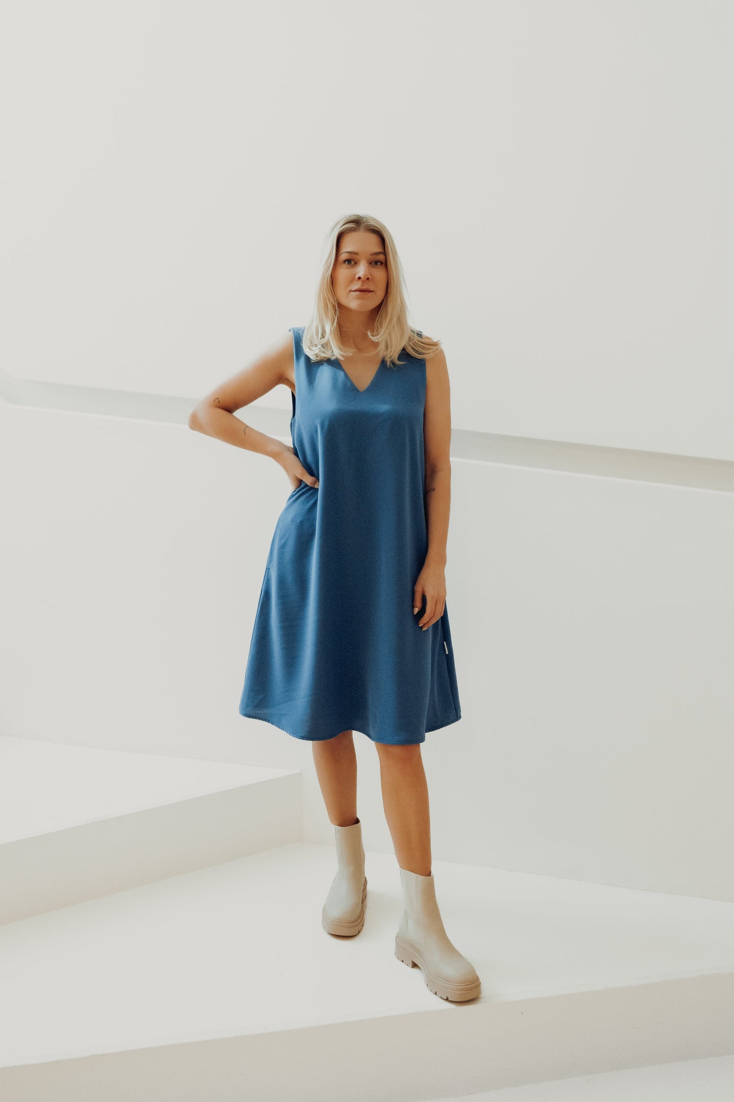 Viena Midi Dress Sky Blue