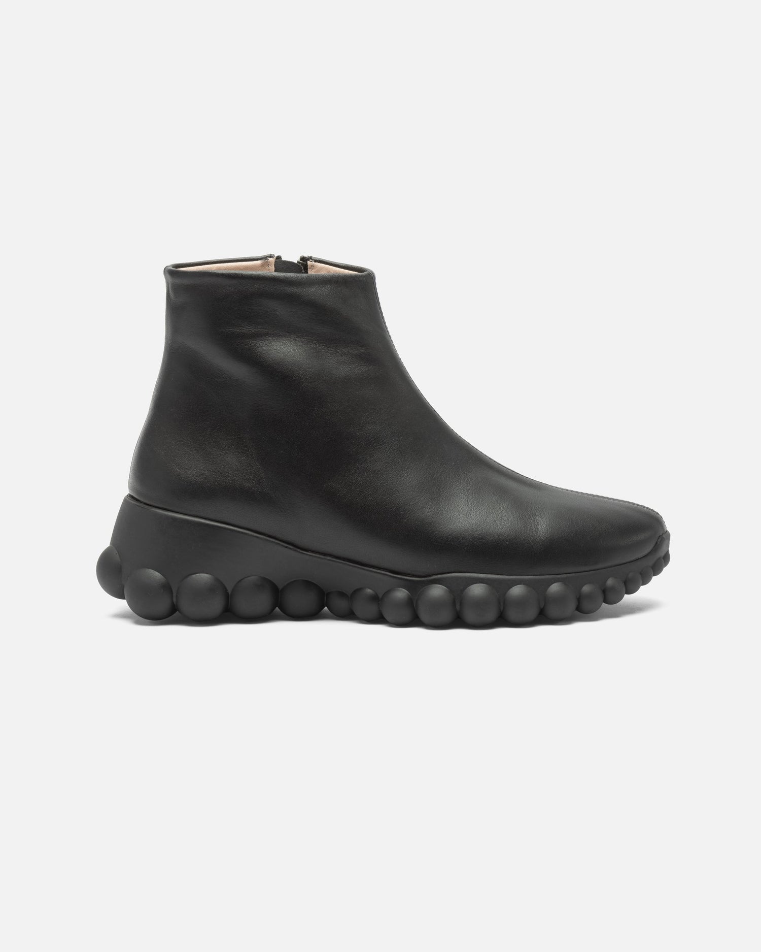Amulet Boots Black