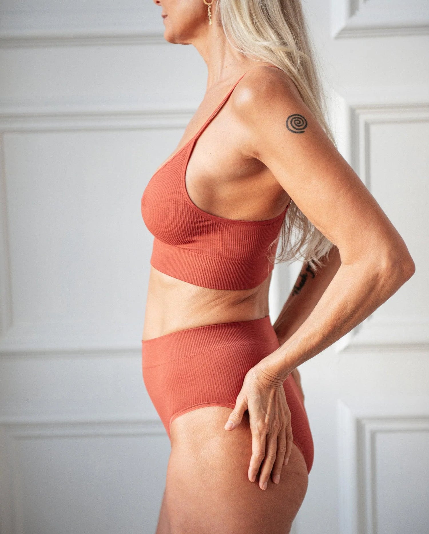 Seamless Ribbed High Cut Briefs Ruby Rebel