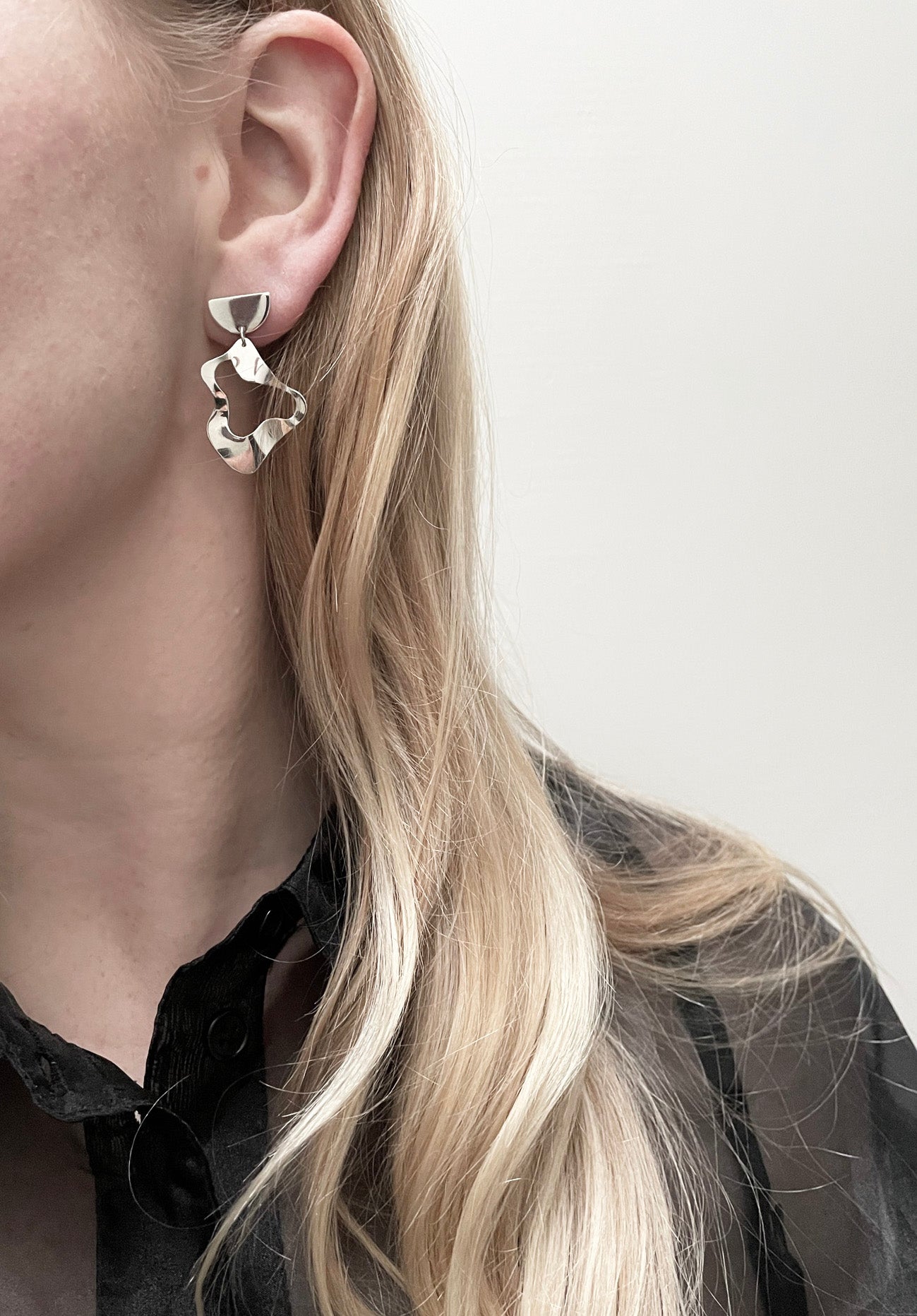 GNIBEN Earrings