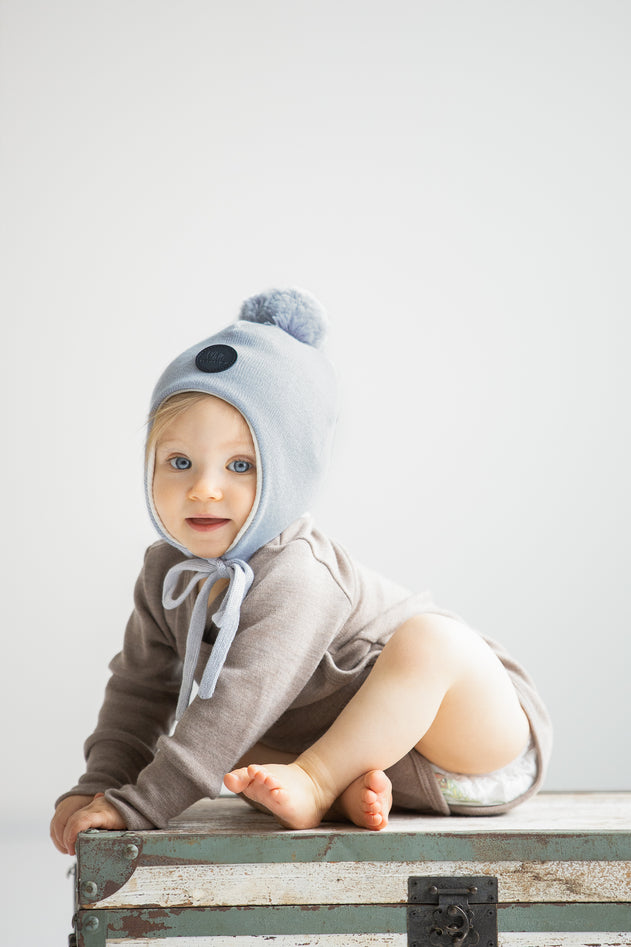 Kids Organic Cotton Beanie with Strings Grey