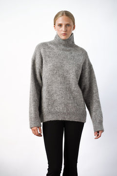 Oma Knitted Turtleneck Grey