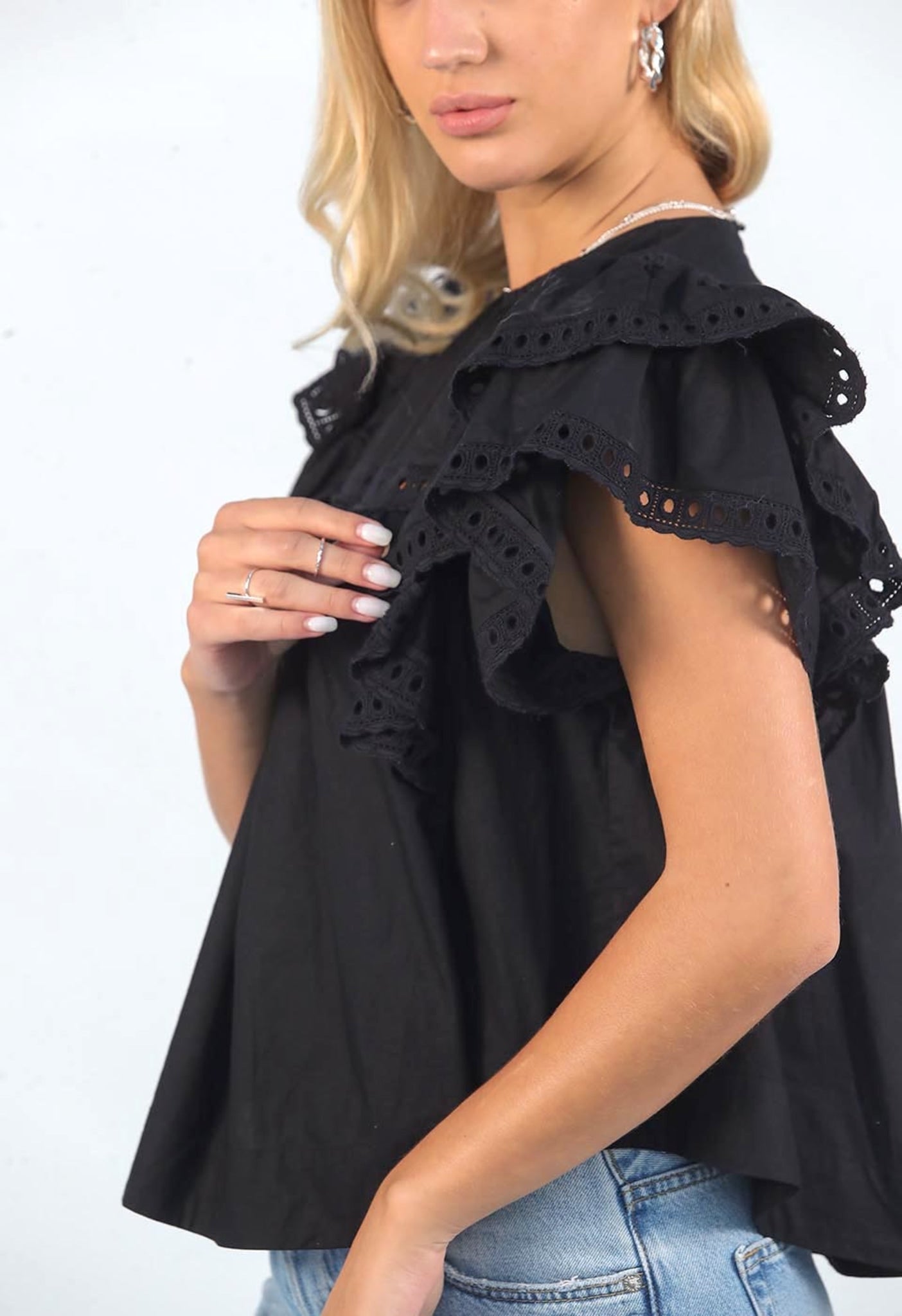 Calmology Ruffle Eyelet Top