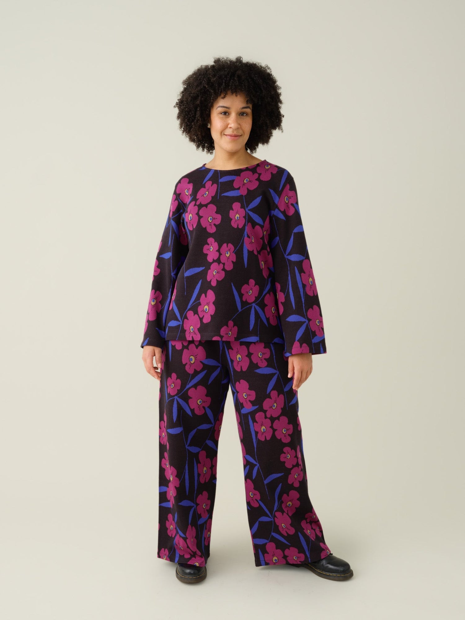 Women's Mysterious Blooms Jacquard Pants