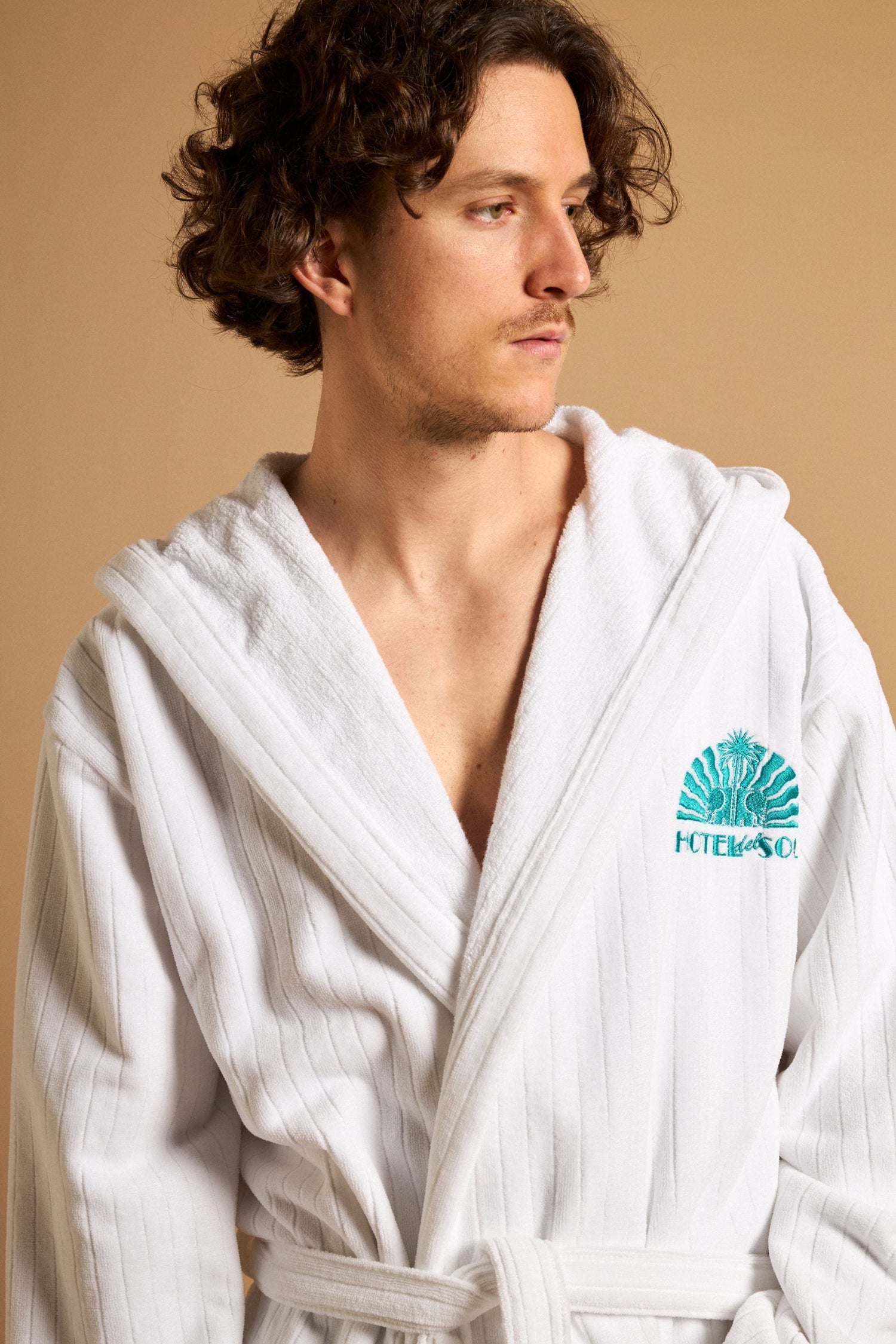 Trendsplant x Antonyo Marest Hotel del Sol Bathrobe White
