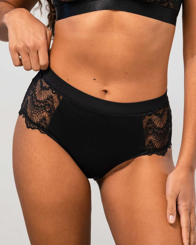 Highwaist String 002 Saboteur Black