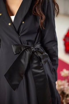 Double Breasted Coat with Trapeze Cut with a Bow Black