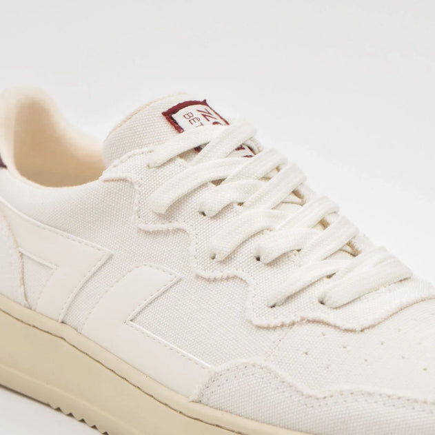 Bêta B4 Sneakers White